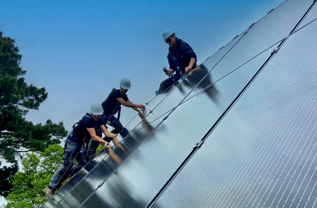 Installation de panneaux solaires photovoltaïques